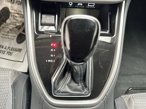 Used 2024 Subaru Outback Premium image 34