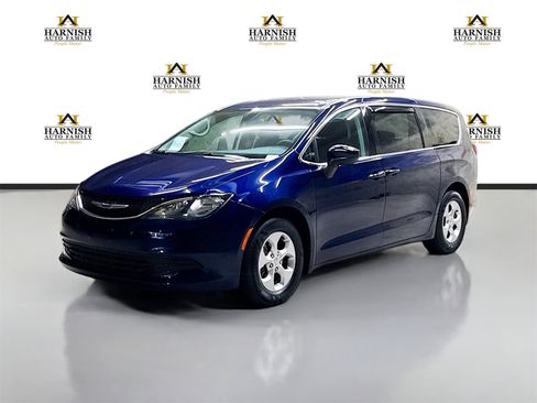 Used 2017 Chrysler Pacifica LX w/ Tire & Wheel Group image 1
