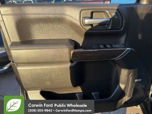 Used 2019 Chevrolet Silverado 1500 LT Trail Boss image 14