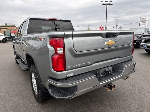 Used 2024 Chevrolet Silverado 2500 LTZ w/ LTZ Convenience Package AWD/4WD image 8