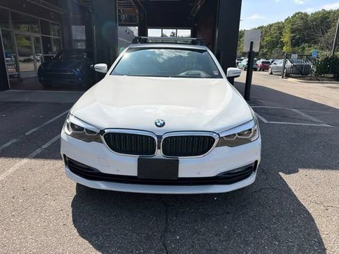 Used 2018 BMW 530e xDrive w/ Premium Package 2 AWD/4WD image 2