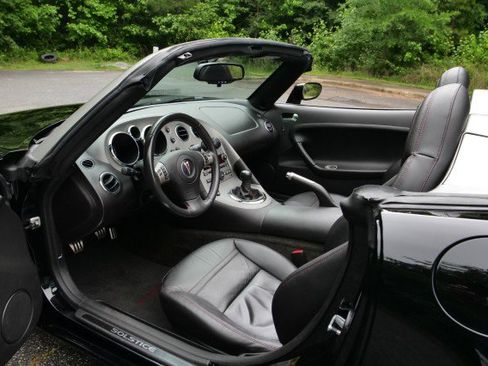 Used 2007 Pontiac Solstice GXP w/ Premium Package RWD image 17