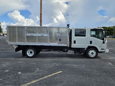 New 2025 Chevrolet Low Cab Forward image 8