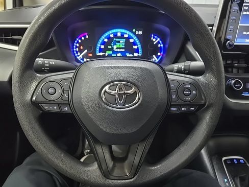 Used 2020 Toyota Corolla LE FWD image 18