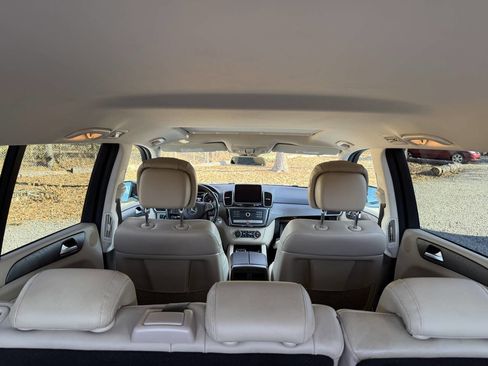 Used 2017 Mercedes-Benz GLS 550 4MATIC image 25