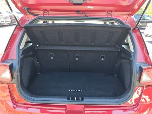 Used 2022 Hyundai Venue SEL w/ Cargo Package FWD image 13