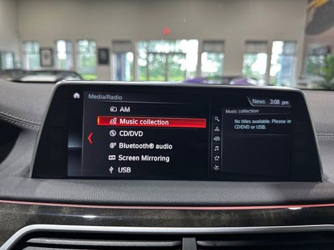 Used 2018 BMW 750i RWD image 69