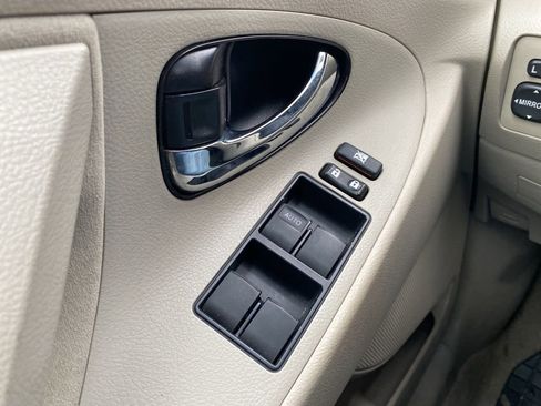 Used 2009 Toyota Camry LE image 16