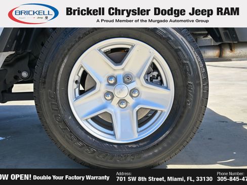 Used 2023 Jeep Gladiator Sport AWD/4WD image 38