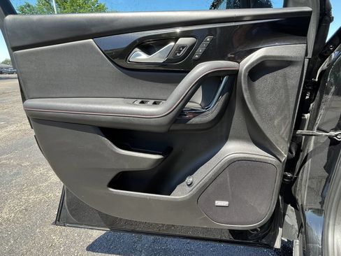 Certified 2022 Chevrolet Blazer RS w/ Enhanced Convenience Package AWD/4WD image 9