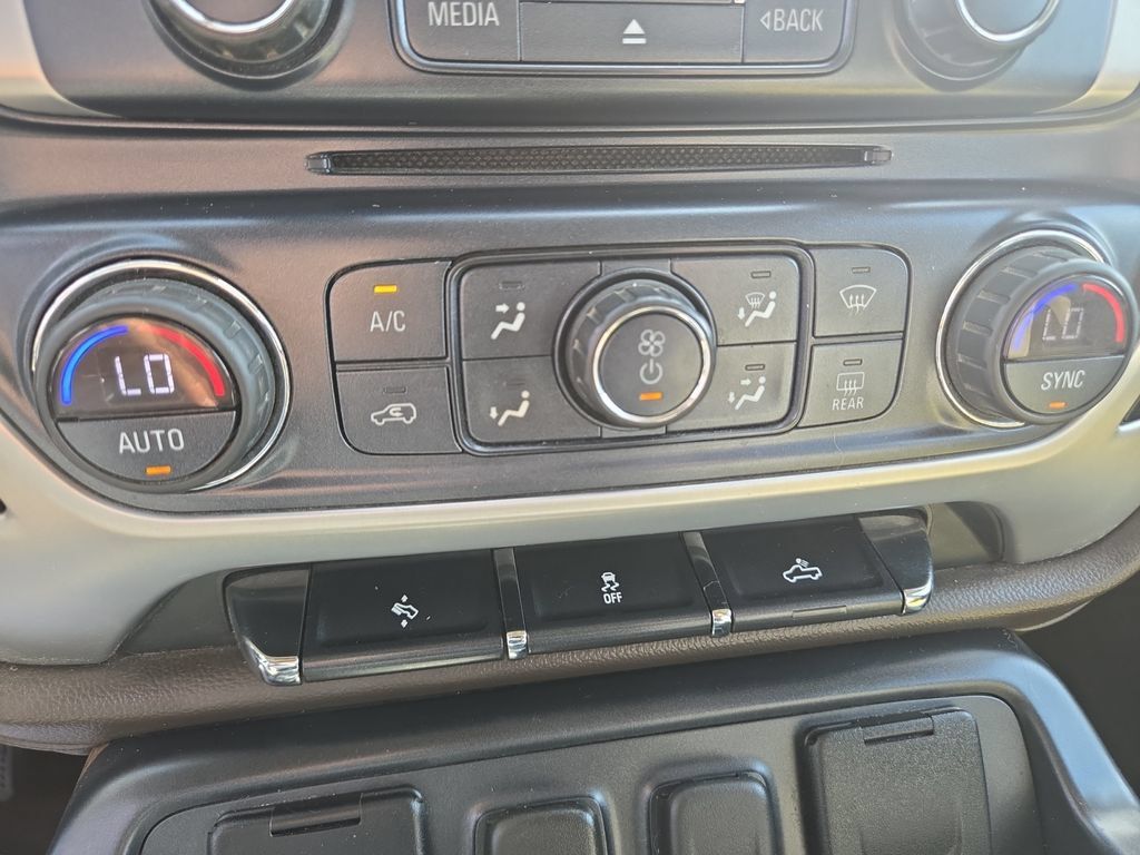 Used 2017 GMC Sierra 1500 SLT w/ SLT Premium Package AWD/4WD image 29
