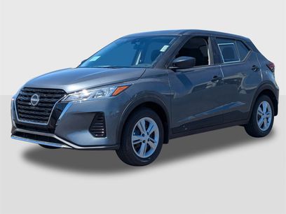 New 2025 Nissan Kicks S