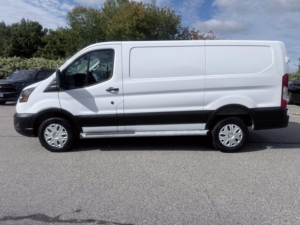 Used 2025 Ford Transit 250 Low Roof w/ Exterior Upgrade Package RWD image 3