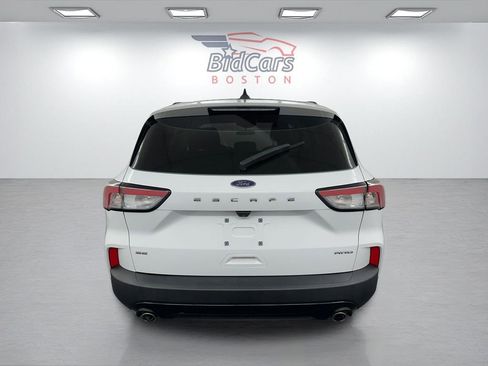 Used 2022 Ford Escape SE w/ SE Sport Appearance Package AWD/4WD image 5