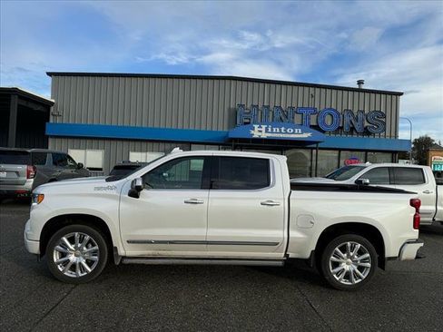 Used 2024 Chevrolet Silverado 1500 High Country AWD/4WD image 2