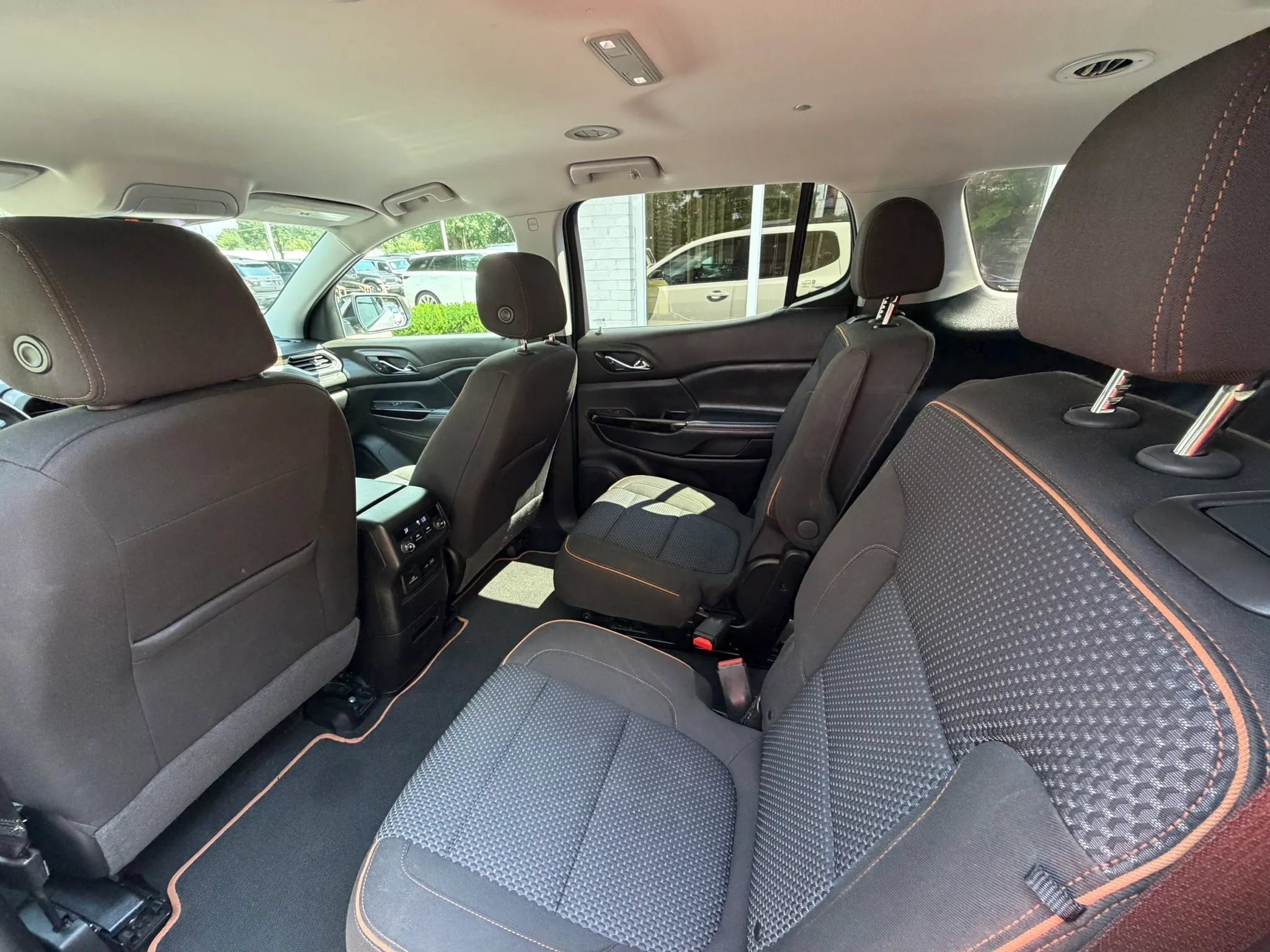 Used 2020 GMC Acadia AT4 AWD/4WD image 19