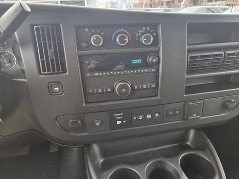 Used 2019 Chevrolet Express 3500 LT w/ LT Preferred Equipment Group image 6