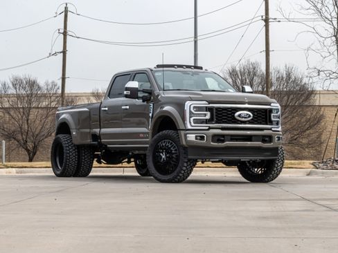 Used 2026 Ford F450 Platinum image 2