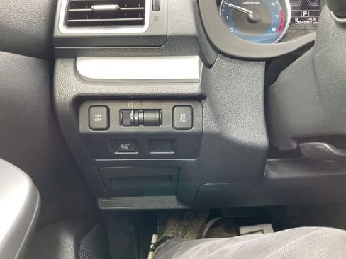 Used 2017 Subaru Crosstrek 2.0i Premium image 24