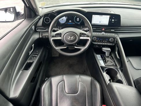 Used 2024 Hyundai Elantra Limited FWD image 31