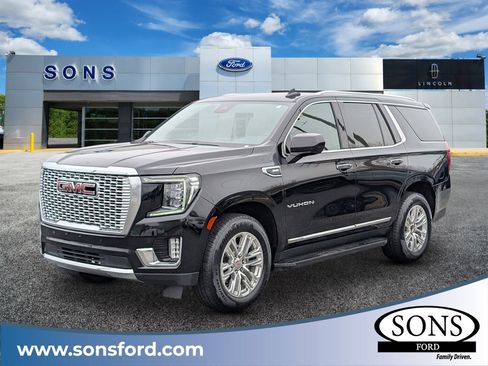 Used 2023 GMC Yukon SLT image 1