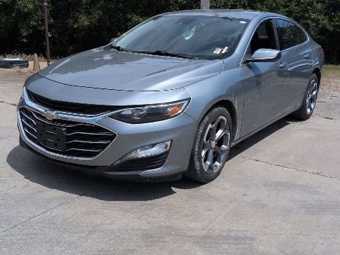 Used 2024 Chevrolet Malibu LT FWD image 3