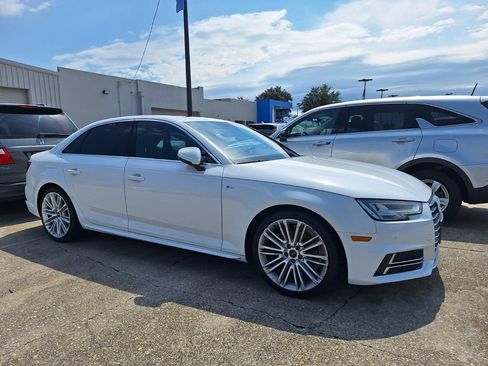Used 2018 Audi A4 2.0T Ultra Premium Plus w/ Premium Plus Package FWD image 3