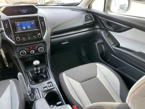 Used 2020 Subaru Crosstrek 2.0i Premium image 9