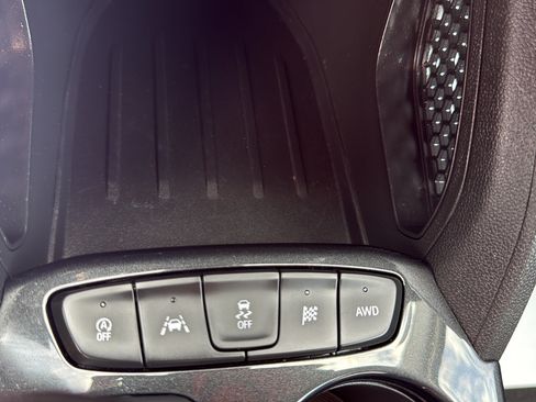 Used 2025 Chevrolet TrailBlazer LT AWD/4WD image 27