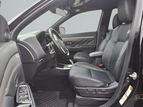 Used 2020 Mitsubishi Outlander SEL image 22