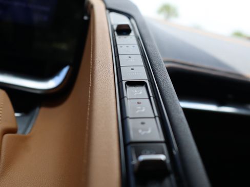 Used 2020 Chevrolet Corvette Stingray Preferred Cpe w/ 2LT Preferred Equipment Group RWD image 56