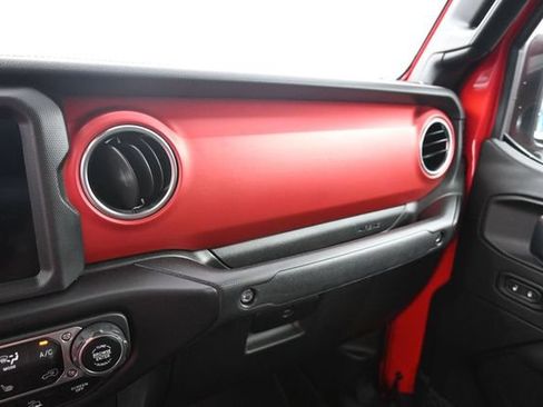 Used 2022 Jeep Gladiator Rubicon w/ LED Lighting Group AWD/4WD image 19