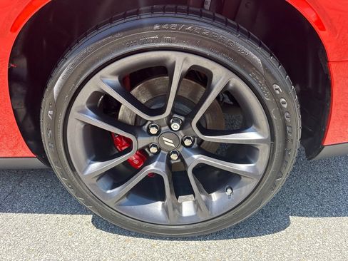 Used 2023 Dodge Challenger GT w/ Performance Handling Group RWD image 9