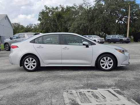 Used 2026 Toyota Corolla LE FWD image 3