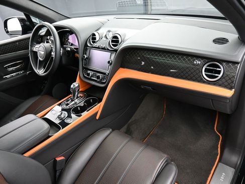 Certified 2020 Bentley Bentayga image 31