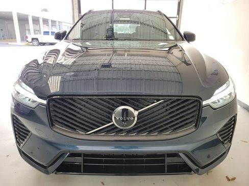 New 2026 Volvo XC60 B5 Plus w/ Protection Package Premier image 4