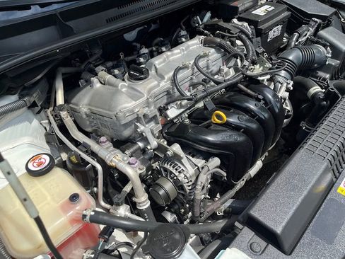Used 2021 Toyota Corolla LE FWD image 28