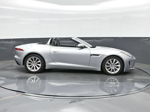 Used 2016 Jaguar F-TYPE Convertible RWD image 10
