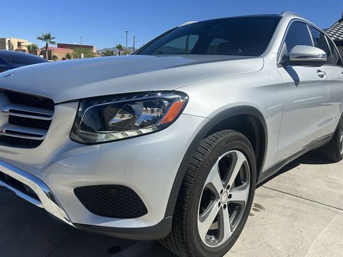Used 2016 Mercedes-Benz GLC 300 4MATIC w/ Premium Package image 10