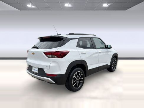 Certified 2025 Chevrolet TrailBlazer LT AWD/4WD image 9