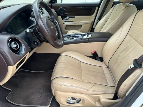 Used 2013 Jaguar XJ L Portfolio RWD image 17