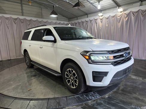 Used 2023 Ford Expedition Max XLT image 9