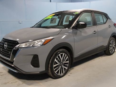 Used 2024 Nissan Kicks SV image 23