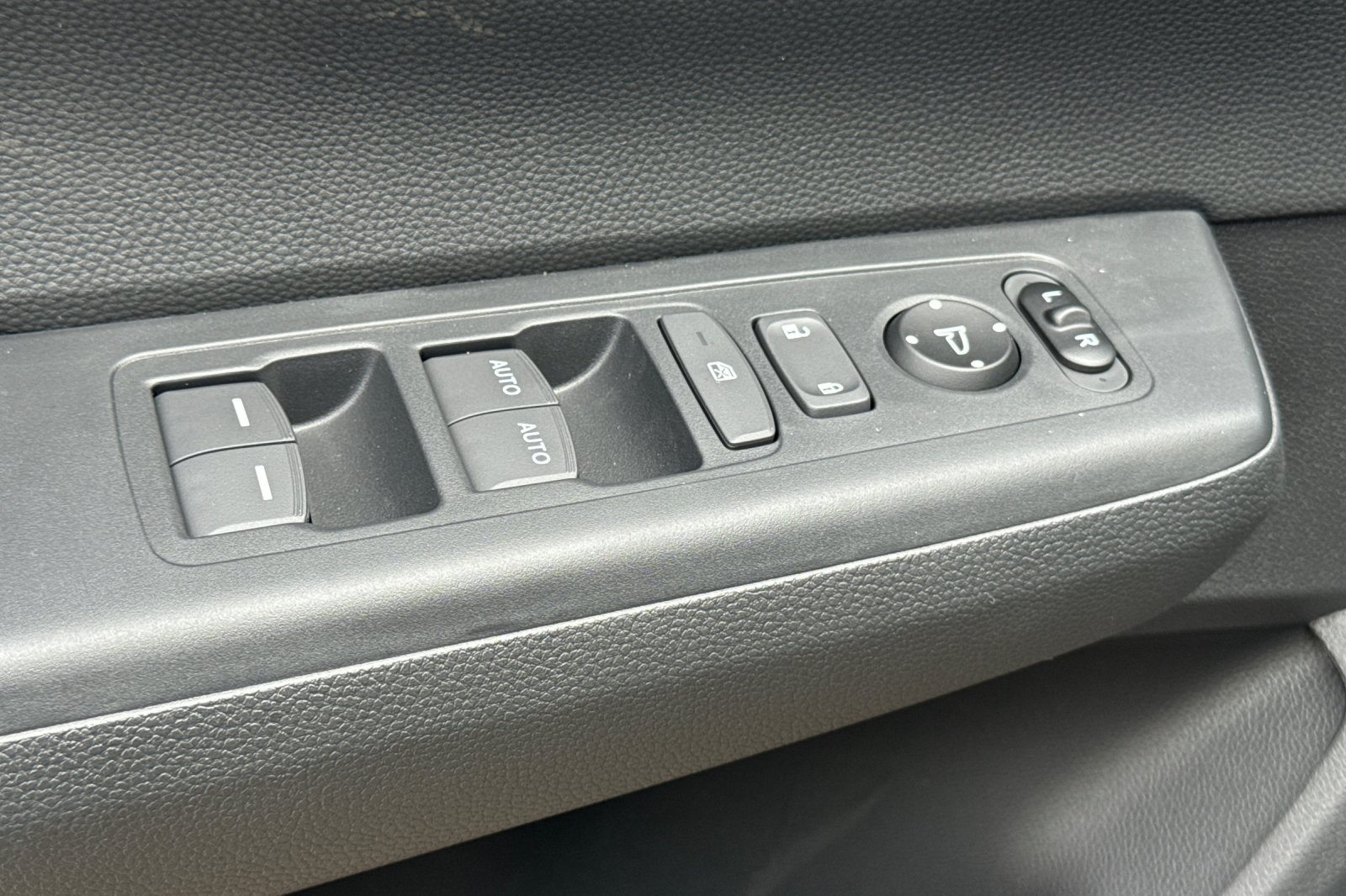 New 2027 Honda CR-V Sport image 27