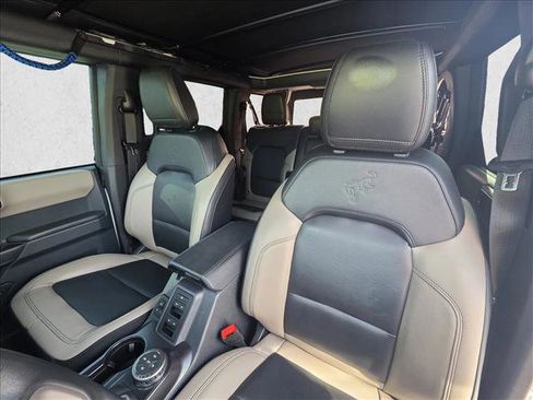 Used 2024 Ford Bronco Wildtrak image 17