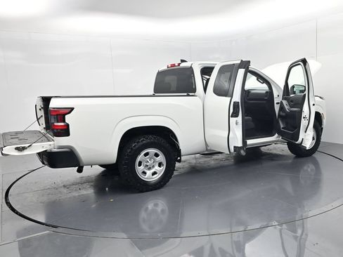 Used 2024 Nissan Frontier S AWD/4WD image 50