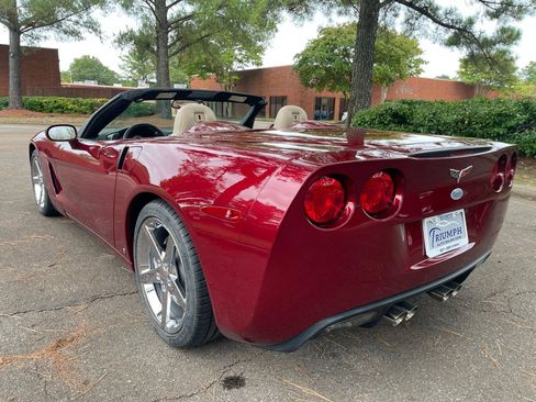 Used 2007 Chevrolet Corvette Convertible w/ Preferred Equipment Group image 3