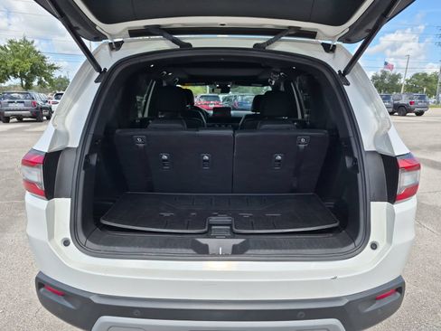 Used 2023 Honda Pilot TrailSport image 31