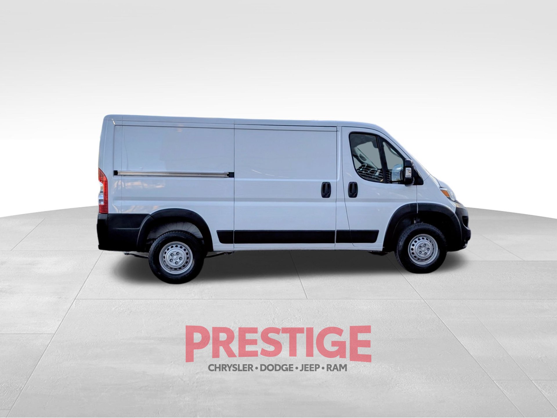 Used 2025 RAM ProMaster 2500 w/ Convenience Group FWD image 7