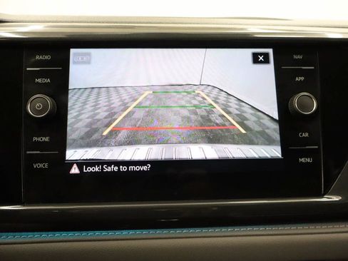 Used 2023 Volkswagen Taos SEL AWD/4WD image 11